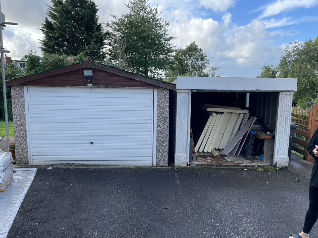 White Rose Buildings | Neighbouring Knight Graphite Garages White Rose Buildings | Neighbouring Knight Graphite Garages