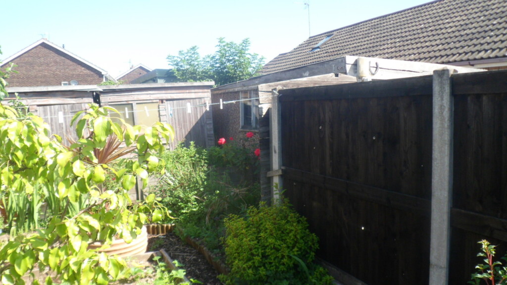 White Rose Buildings | Asbestos Garage Removal and replaced with Apex Royale Garage White Rose Buildings | Asbestos Garage Removal and replaced with Apex Royale Garage