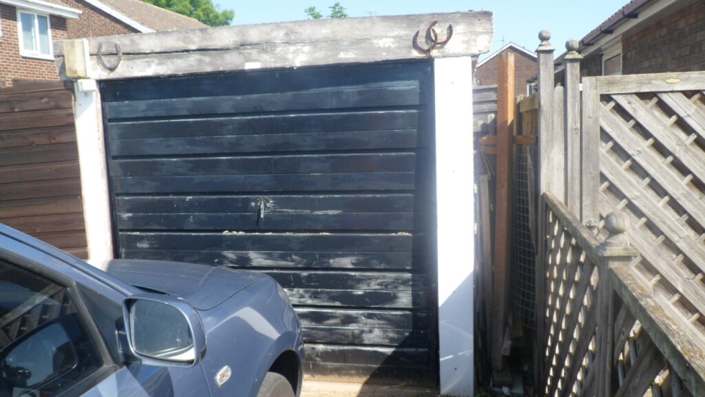 White Rose Buildings | Asbestos Garage Removal and replaced with Apex Royale Garage White Rose Buildings | Asbestos Garage Removal and replaced with Apex Royale Garage