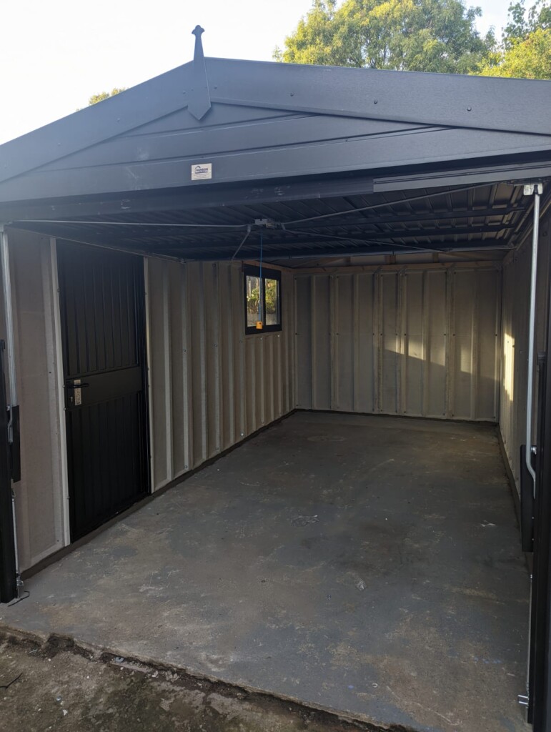 White Rose Buildings | New Apex Graphite Garage in West Yorkshire White Rose Buildings | New Apex Graphite Garage in West Yorkshire
